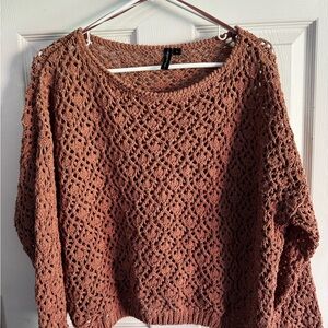 Moon & Madison Mauve Crew Neck Sweater with Intricate Knit